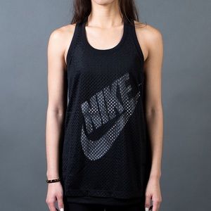 Nike Women’s Tank Top Size Small